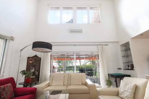 Villa zum Verkauf in Alicante, Spanien 6 Schlafzimmer, 395 m2 Nr. 155082 - Foto 11