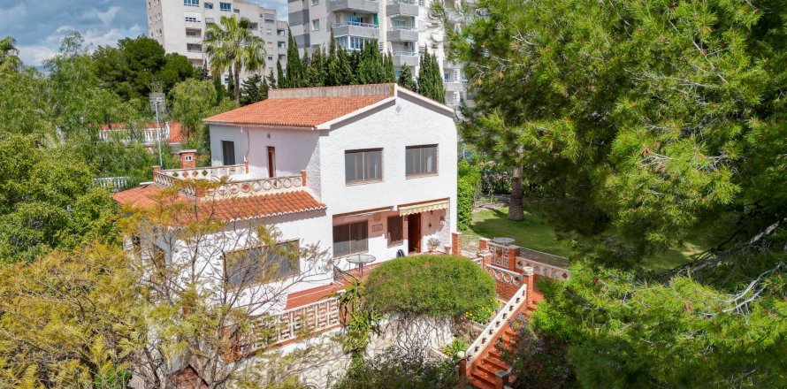 Willa w El Campello, Alicante, Hiszpania 4 sypialnie, 382 mkw. nr 155083