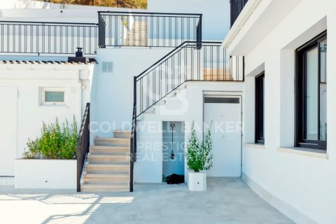 House for sale in Esplugues de Llobregat, Barcelona, Spain 7 bedrooms, 510 sq.m. No. 157624 - photo 9