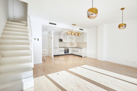 Paritalo myytävänä Barcelona, Espanja, 2 makuuhuonetta, 186 m2 No. 157626 - kuva 5