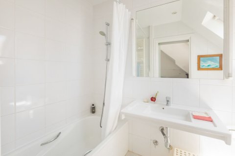 Apartment for sale Madrid, Spain 2 bedrooms, 125 sq.m. No. 134728 - photo 8