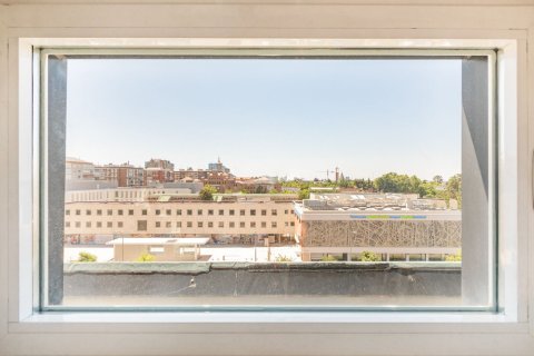 Apartment for sale Madrid, Spain 2 bedrooms, 125 sq.m. No. 134728 - photo 18