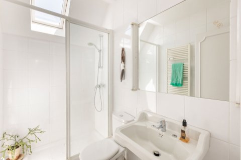 Apartment for sale Madrid, Spain 2 bedrooms, 125 sq.m. No. 134728 - photo 13