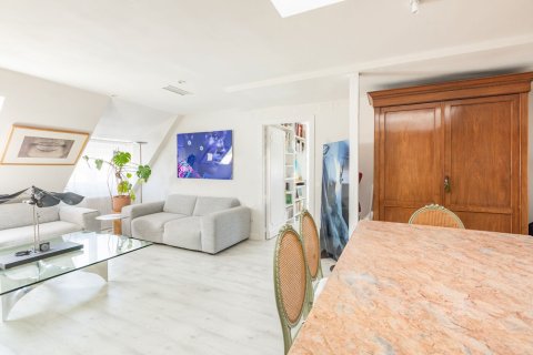 Apartment for sale Madrid, Spain 2 bedrooms, 125 sq.m. No. 134728 - photo 3