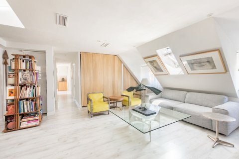 Apartment for sale Madrid, Spain 2 bedrooms, 125 sq.m. No. 134728 - photo 2