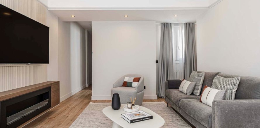 Huoneisto Madrid, Espanja 2 makuuhuonetta, 118 m2 No. 134729