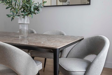 Huoneisto myytävänä Madrid, Espanja, 2 makuuhuonetta, 118 m2 No. 134729 - kuva 9