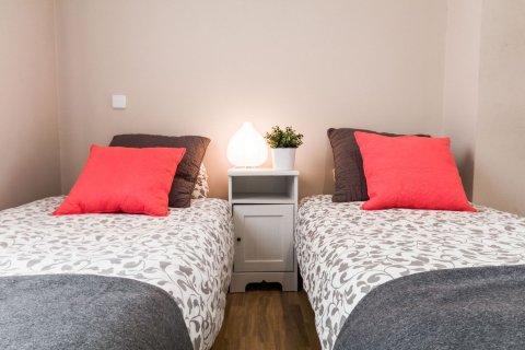 Huoneisto myytävänä Madrid, Espanja, 2 makuuhuonetta, 84 m2 No. 134726 - kuva 17