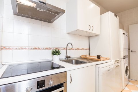 Huoneisto myytävänä Madrid, Espanja, 2 makuuhuonetta, 84 m2 No. 134726 - kuva 10