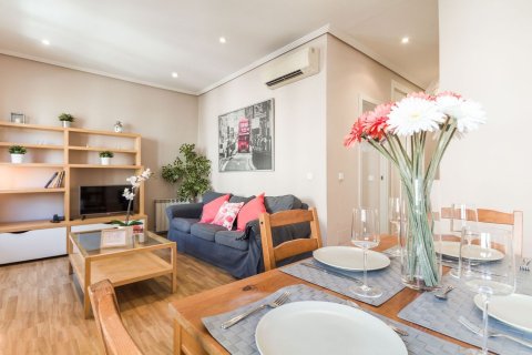 Huoneisto myytävänä Madrid, Espanja, 2 makuuhuonetta, 84 m2 No. 134726 - kuva 6
