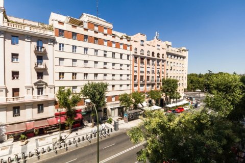 Huoneisto myytävänä Madrid, Espanja, 2 makuuhuonetta, 84 m2 No. 134726 - kuva 22