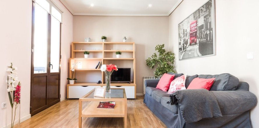 Huoneisto Madrid, Espanja 2 makuuhuonetta, 84 m2 No. 134726