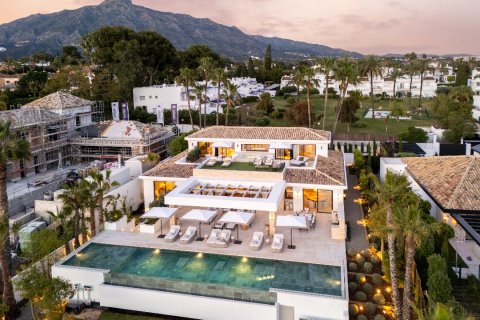 Villa zum Verkauf Marbella, Malaga, Spanien 6 Schlafzimmer, 840 m2 Nr. 134725 - Foto 1