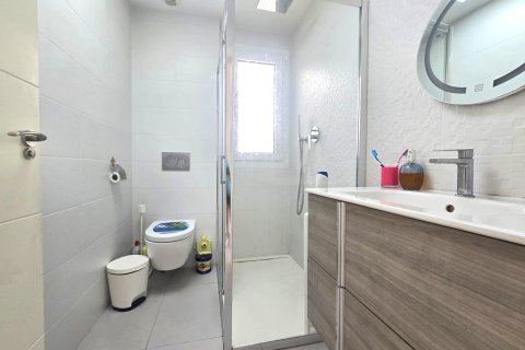 Townhouse for sale in Torrevieja, Alicante, Spain 3 bedrooms, 103 sq.m. No. 196819 - photo 19