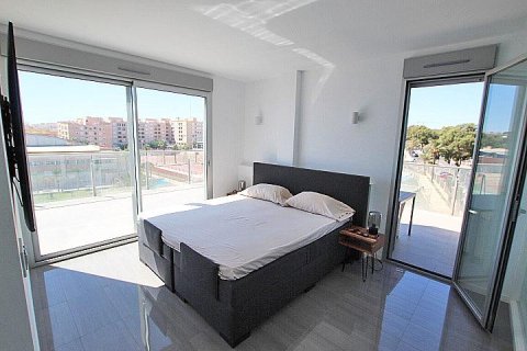 Apartment for sale in Guardamar del Segura, Alicante, Spain 3 bedrooms, 123 sq.m. No. 196821 - photo 17