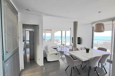 Apartment for sale in Guardamar del Segura, Alicante, Spain 3 bedrooms, 123 sq.m. No. 196821 - photo 12