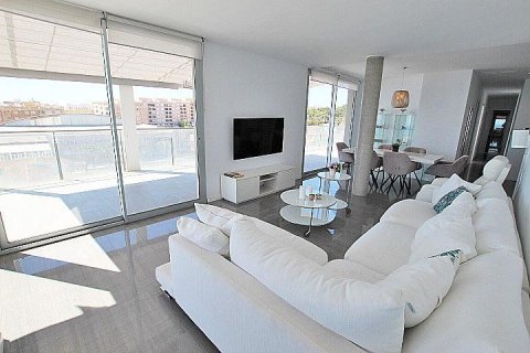 Apartment for sale in Guardamar del Segura, Alicante, Spain 3 bedrooms, 123 sq.m. No. 196821 - photo 9