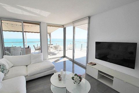 Apartment for sale in Guardamar del Segura, Alicante, Spain 3 bedrooms, 123 sq.m. No. 196821 - photo 15