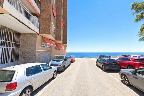 Apartment in Torrevieja, Alicante, Spain 3 bedrooms, 86 sq.m. No. 196823