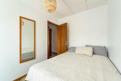 Townhouse for sale in Torrevieja, Alicante, Spain 4 bedrooms, 80 sq.m. No. 196820 - photo 20
