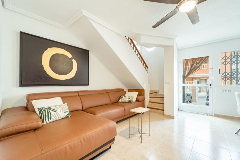 Townhouse for sale in Torrevieja, Alicante, Spain 4 bedrooms, 80 sq.m. No. 196820 - photo 8