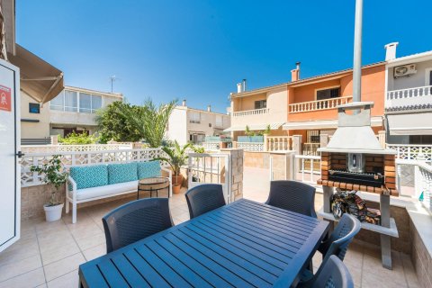 Townhouse for sale in Torrevieja, Alicante, Spain 4 bedrooms, 80 sq.m. No. 196820 - photo 3