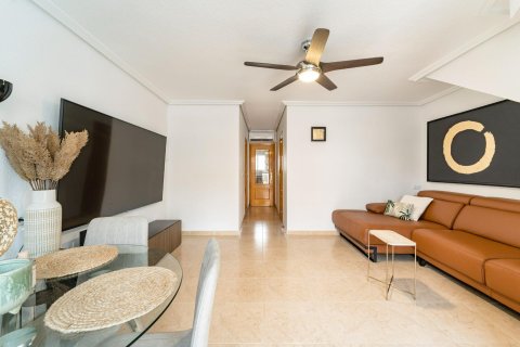 Townhouse for sale in Torrevieja, Alicante, Spain 4 bedrooms, 80 sq.m. No. 196820 - photo 5