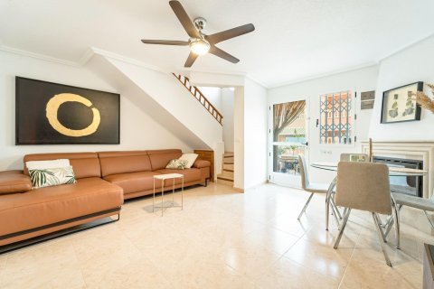 Townhouse for sale in Torrevieja, Alicante, Spain 4 bedrooms, 80 sq.m. No. 196820 - photo 10