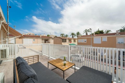 Townhouse for sale in Torrevieja, Alicante, Spain 4 bedrooms, 80 sq.m. No. 196820 - photo 26