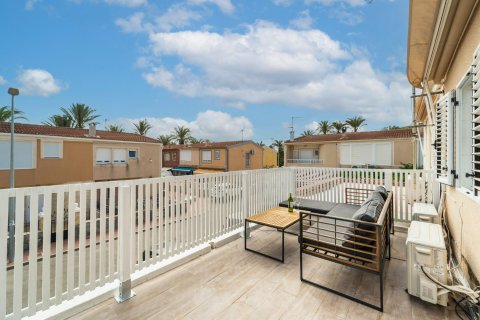 Townhouse for sale in Torrevieja, Alicante, Spain 4 bedrooms, 80 sq.m. No. 196820 - photo 29