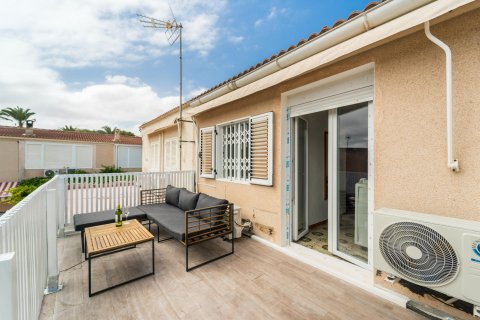 Townhouse for sale in Torrevieja, Alicante, Spain 4 bedrooms, 80 sq.m. No. 196820 - photo 27