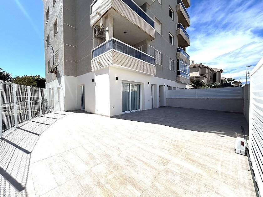 Lägenhet i Torrevieja, Alicante, Spanien 3 sovrum, 117 kvm. Nr. 103357