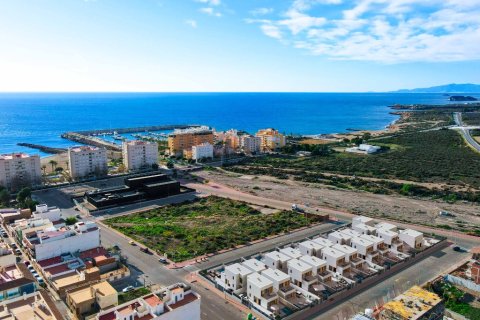 Villa till salu i Aguilas, Murcia, Spanien 3 sovrum, 203 kvm. Nr. 145652 - foto 2