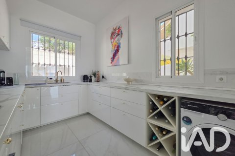 Kamienica w Rincon de la Victoria, Malaga, Hiszpania 4 sypialnie, 240 mkw. nr 193503 – zdjęcie 10