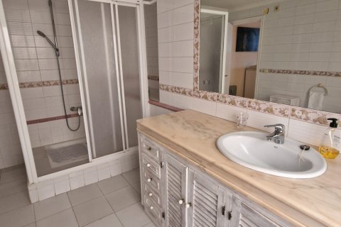 Appartamento in vendita a Estepona, Malaga, Spagna 3 camere da letto, 167 mq. N° 193505 - foto 29