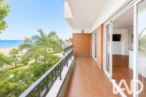 Appartamento a Estepona, Malaga, Spagna 3 camere da letto, 167 mq. N° 193505