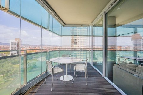 Apartamento en venta en Barcelona, España 3 dormitorios, 100 m2 No. 177353 - foto 11