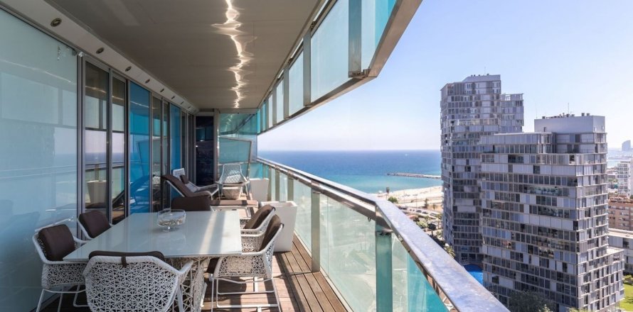 Wohnung in Barcelona, Spanien 3 Schlafzimmer, 145 m2 Nr. 177351