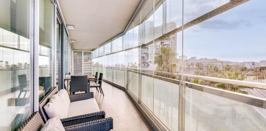 Apartamento en Barcelona, España 3 dormitorios, 100 m2 No. 177354