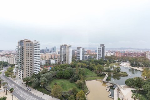 Apartment for sale in Barcelona, Spain 1 bedroom, 133 sq.m. No. 177352 - photo 4