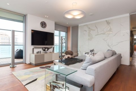 Apartment for sale in Barcelona, Spain 1 bedroom, 133 sq.m. No. 177352 - photo 14