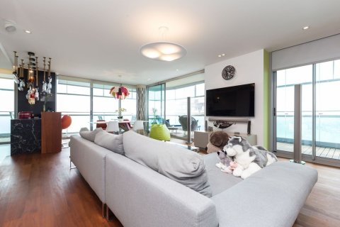 Apartment for sale in Barcelona, Spain 1 bedroom, 133 sq.m. No. 177352 - photo 13