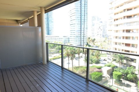 Apartment for sale in Barcelona, Spain 4 bedrooms, 141 sq.m. No. 177355 - photo 2