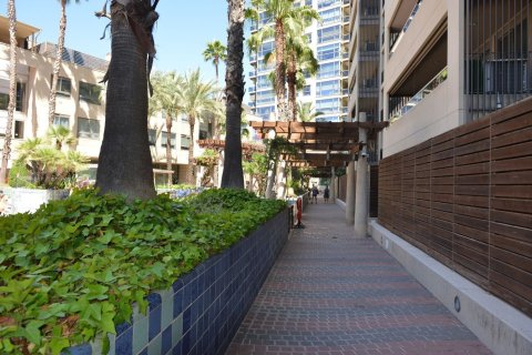 Apartment for sale in Barcelona, Spain 4 bedrooms, 141 sq.m. No. 177355 - photo 22