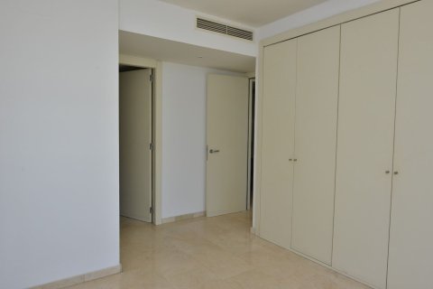 Apartment for sale in Barcelona, Spain 4 bedrooms, 141 sq.m. No. 177355 - photo 9