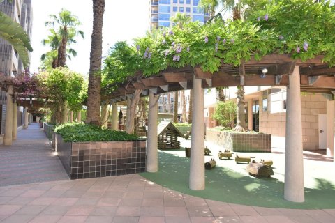 Apartment for sale in Barcelona, Spain 4 bedrooms, 141 sq.m. No. 177355 - photo 23