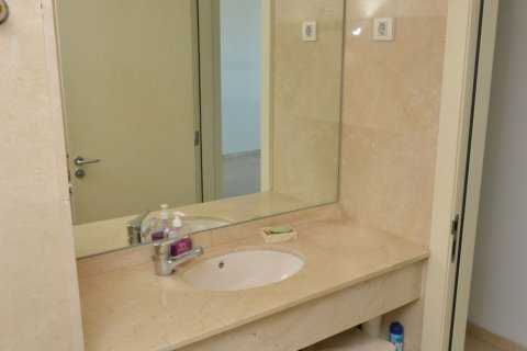 Apartment for sale in Barcelona, Spain 4 bedrooms, 141 sq.m. No. 177355 - photo 18