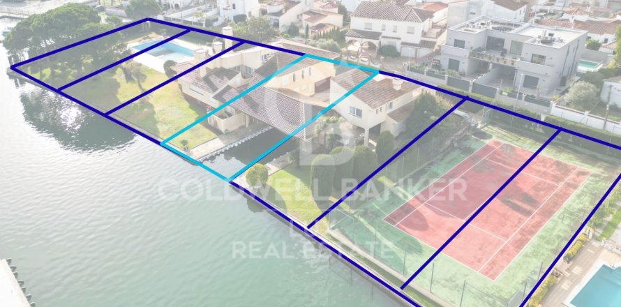 Land in Empuriabrava, Girona, Spanien 500 m2 Nr. 159361