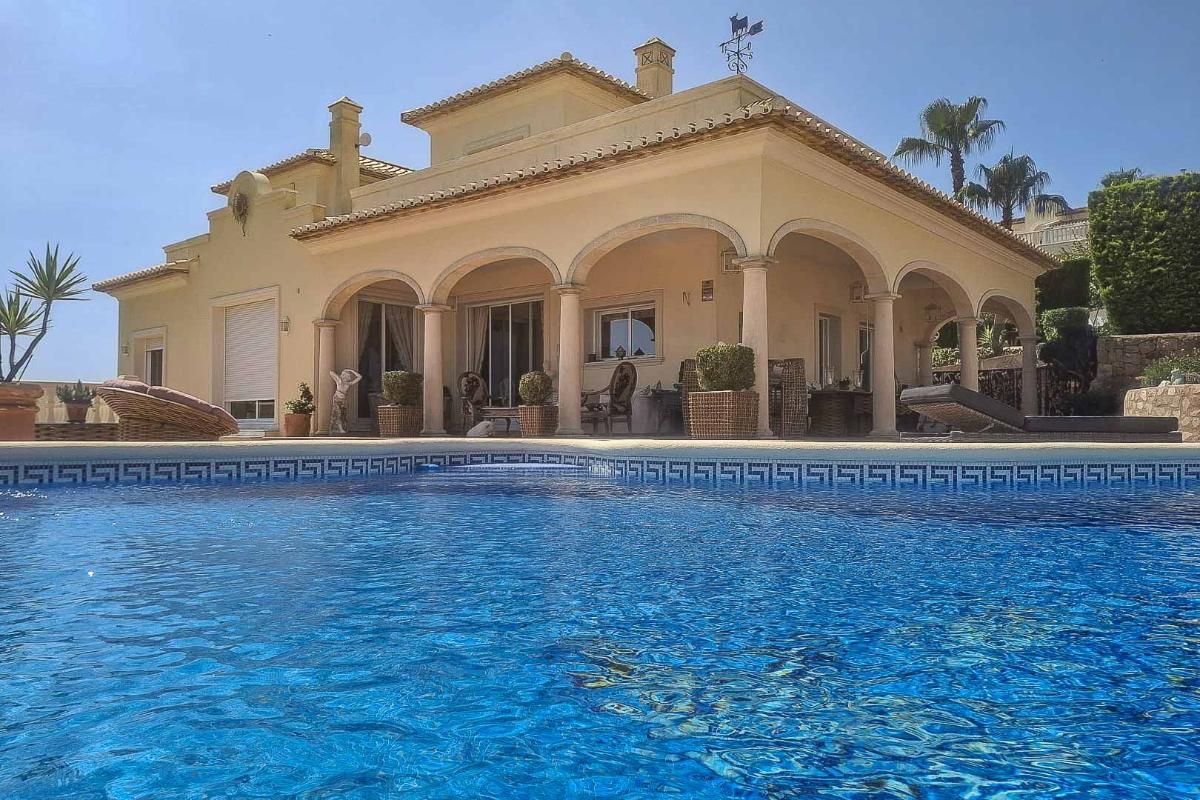 Villa in Pedreguer, Alicante, Spain 6 bedrooms, 444 sq.m. No. 148941