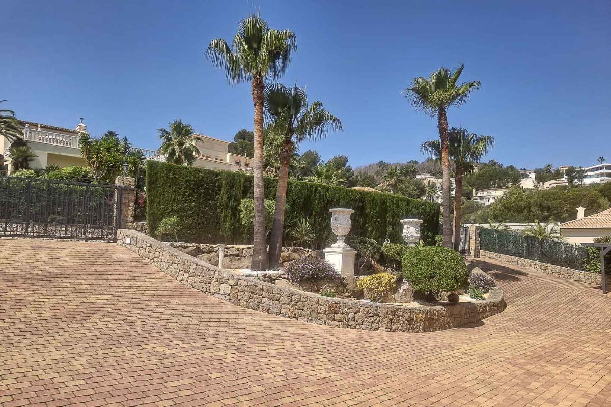 Villa in Pedreguer, Alicante, Spain 6 bedrooms, 444 sq.m. No. 148941
